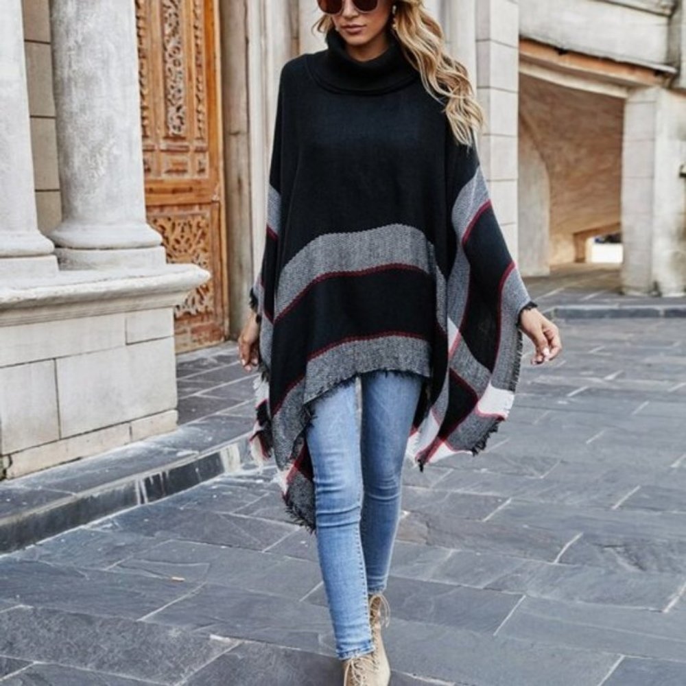 CLASSIC PONCHO - BLACK - Picture 3 of 6